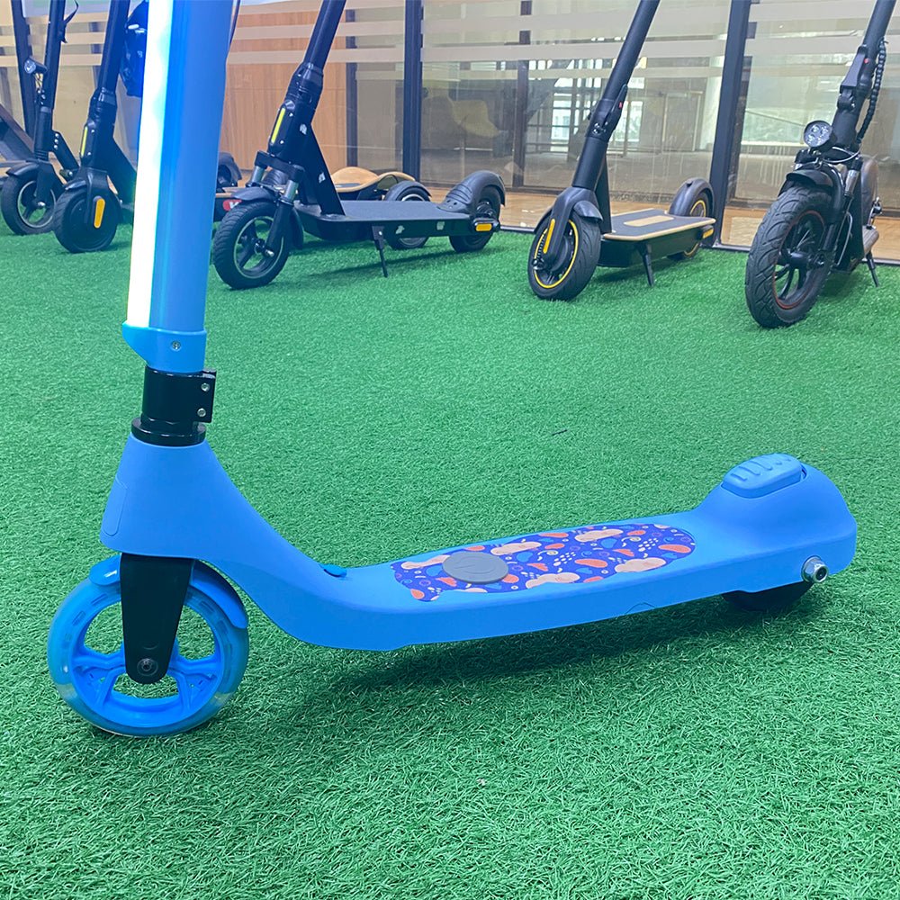 Freego F5 Electric Kids Scooter 5'' Tire with Chargable Lithium Battery - Image 8